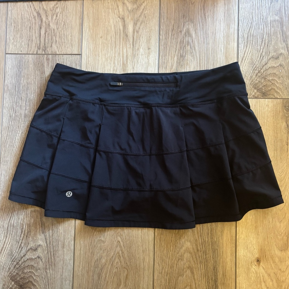lululemon black tennis skirt w pockets